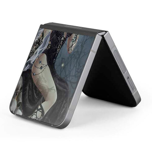 Gothic Queen with Silver Dragon by Nene Thomas Galaxy Z Flip6 Skin